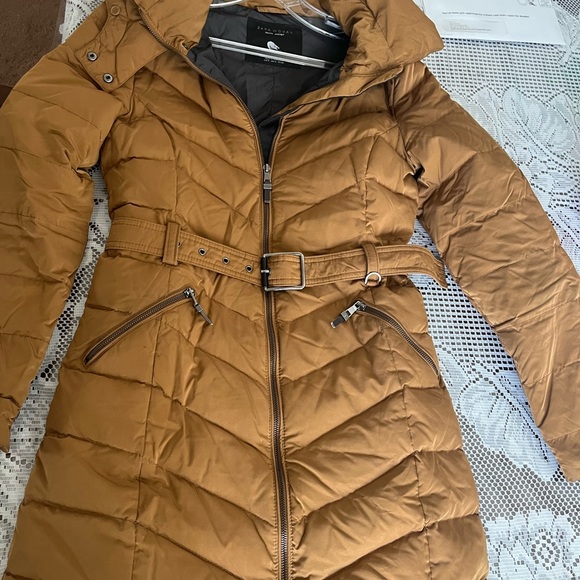 Zara Jackets & Blazers - Zara Women's Brown Belted Puffer Coat